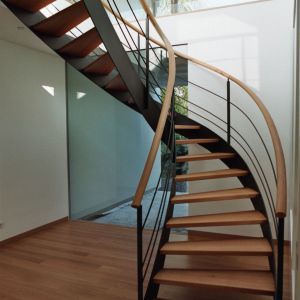 Wangentreppe mit Parabelförmigem Grundriss